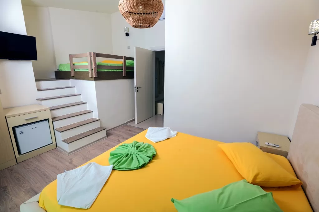 Picasso 14 - SUP Family room SV 1.jpg